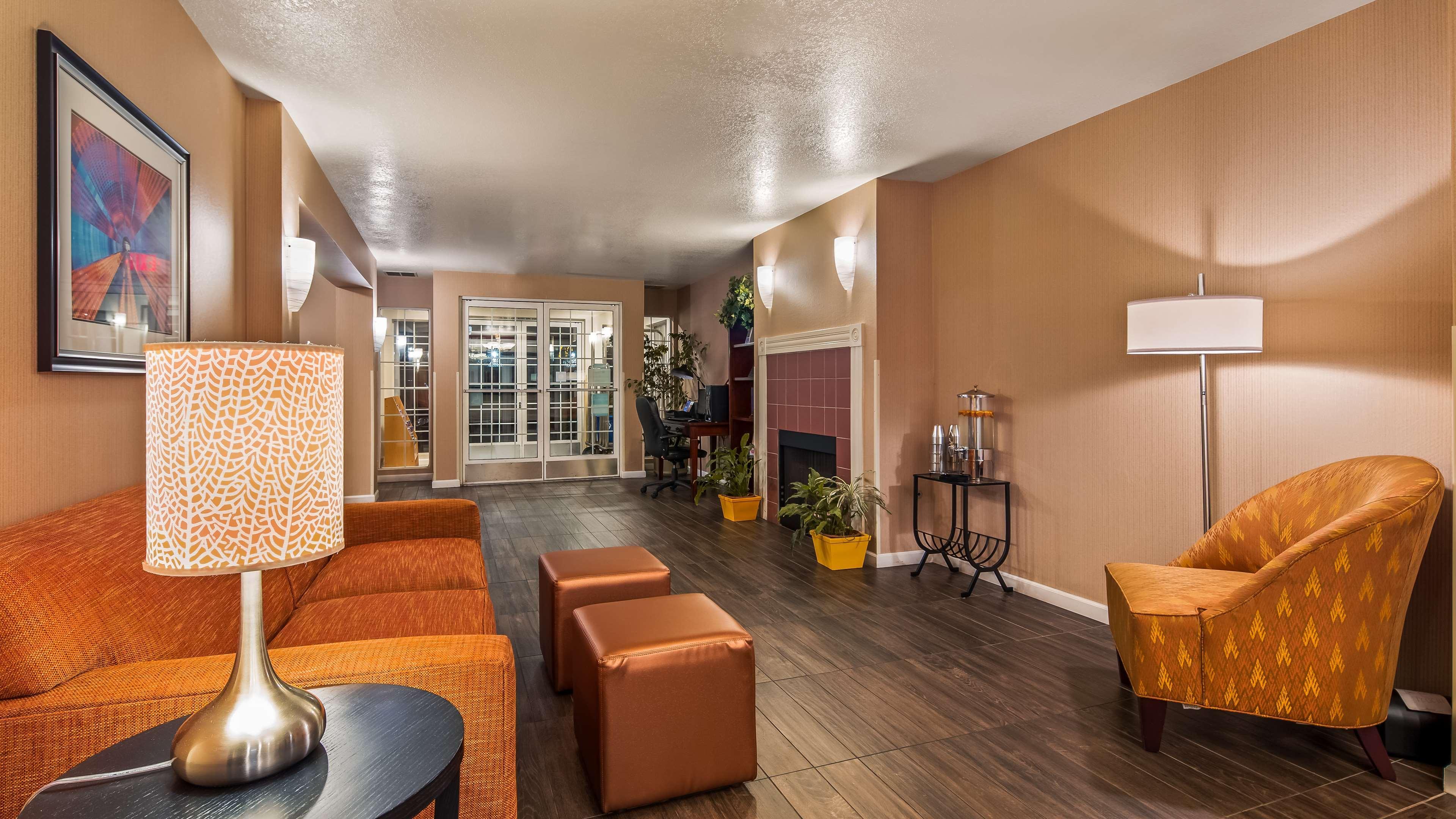 Best Western Luxury Inn Tracy Exterior foto