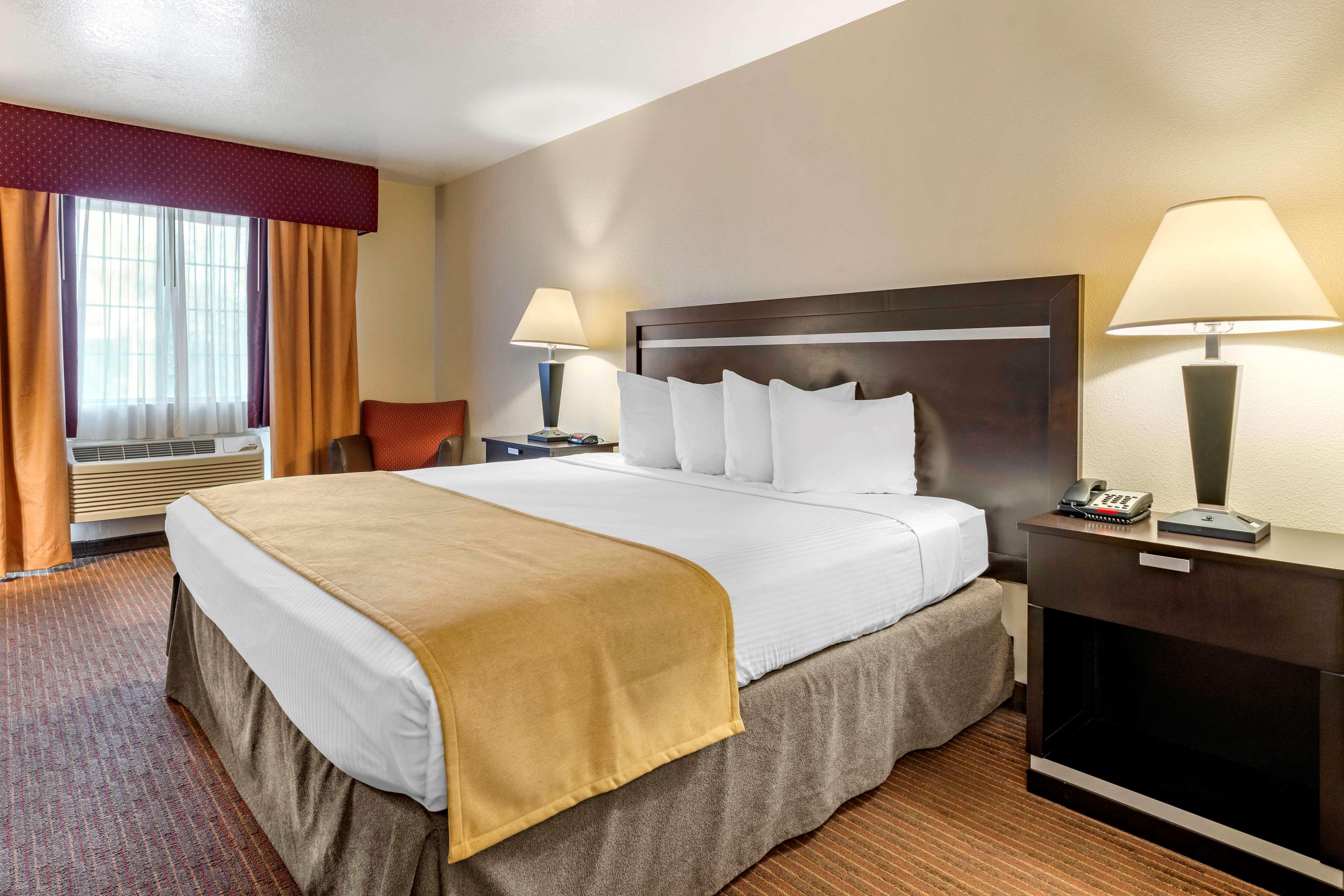 Best Western Luxury Inn Tracy Exterior foto