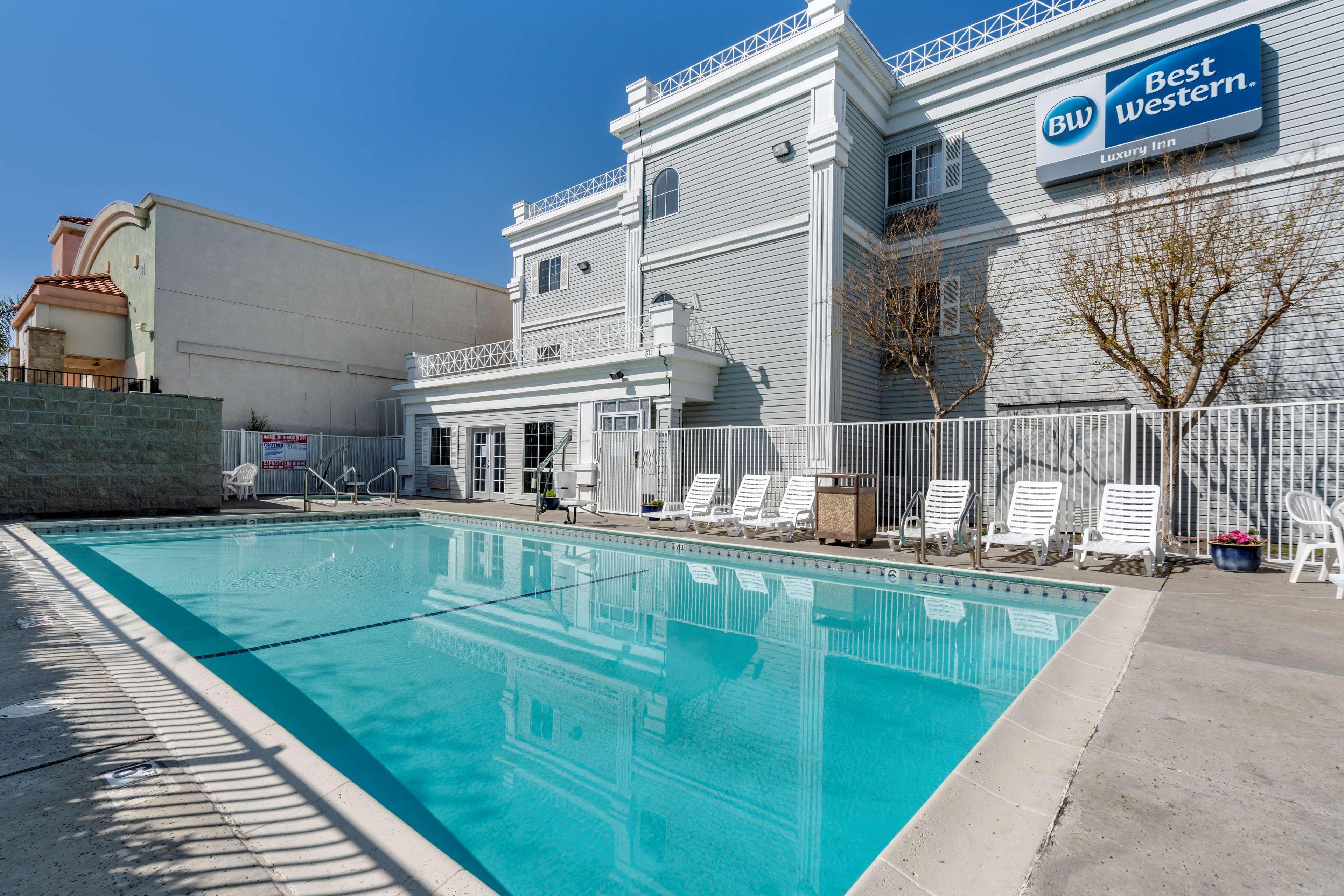Best Western Luxury Inn Tracy Exterior foto